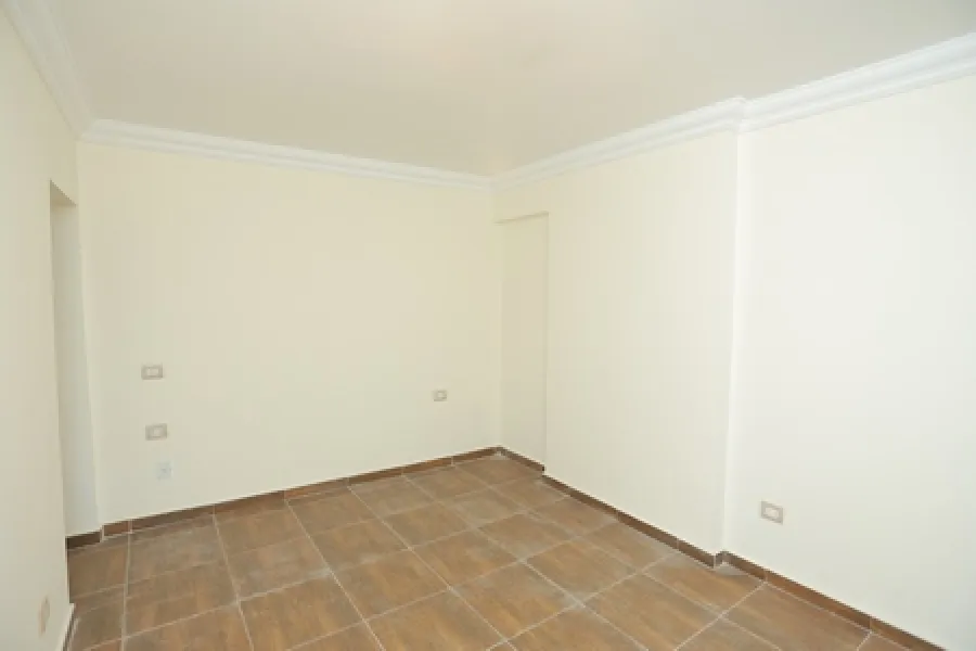 شقة للبيع 165م جليم (خطوات من البحر)