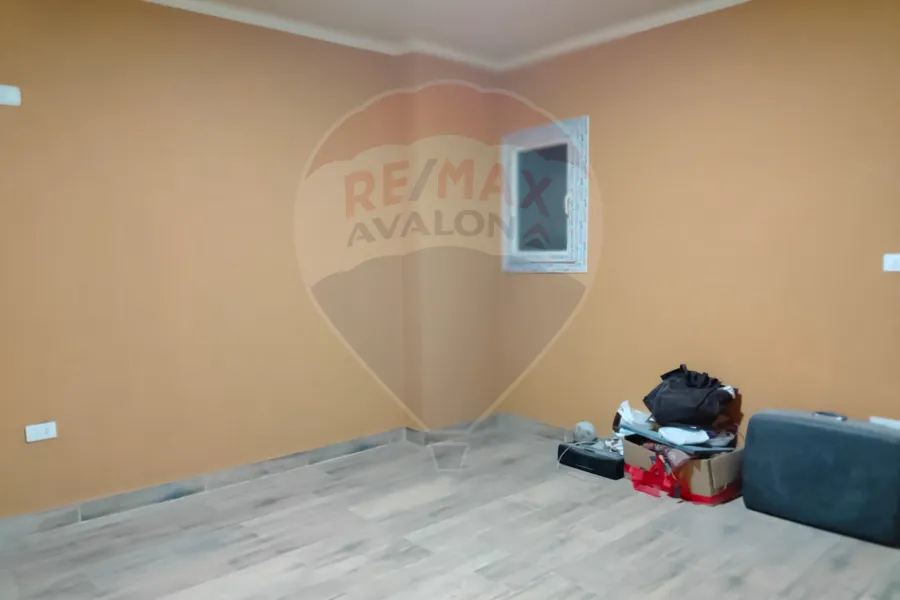 Administrative unit for rent 125 m Al-Ibrahimia (Abu Qir main st.)