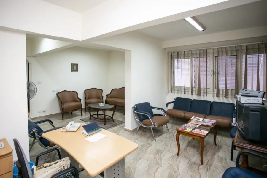 شقة للبيع 125م سموحة - ميدان فيكتور عمانويل