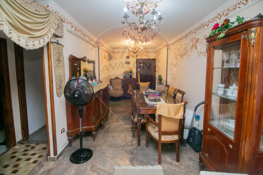 Apartment for sale 90 m Sporting (steps from the sea)