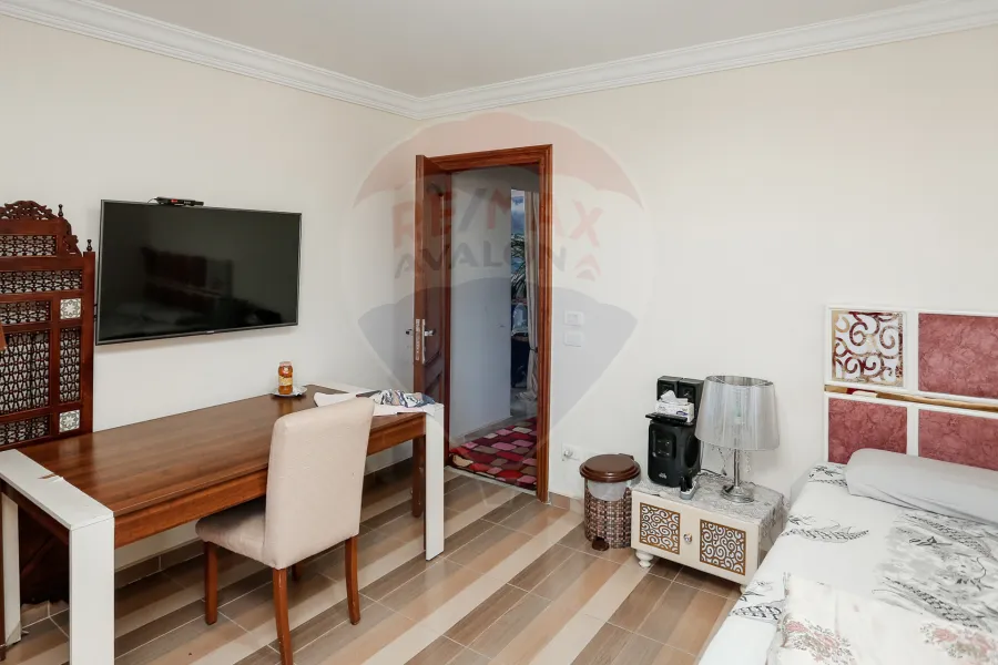 شقة للبيع 200 م سبورتنج(ش أحمد علام)