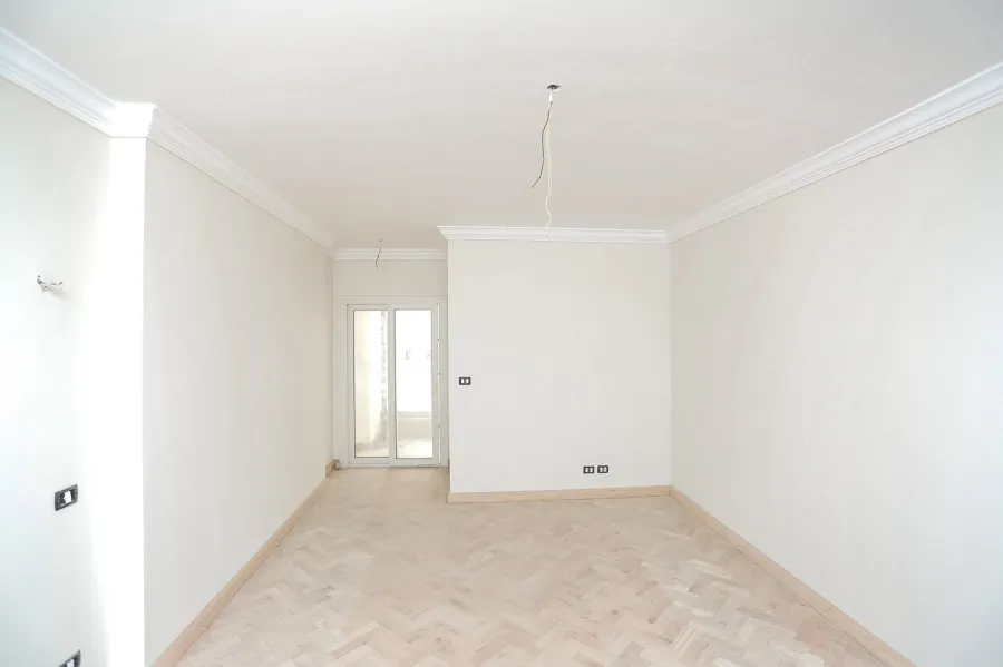 شقة للبيع 270م كفر عبده ش معروف الرصافي (كومباوند كفر عبده ريزيدينس)