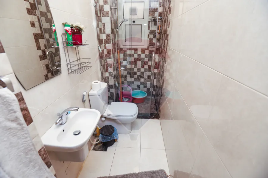 شقة للبيع 153 م صافي سموحة (شارع توت عنخ امون)