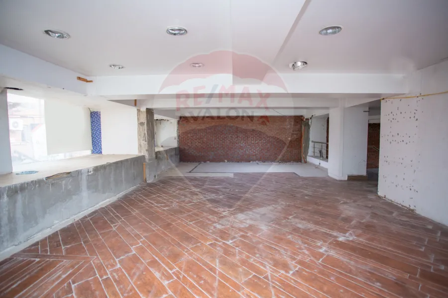 Shop + Mizzan for rent 420 Al-Mansheya (alsabe banat st)