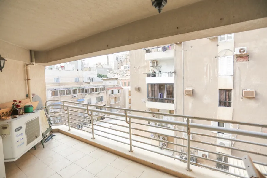 شقة للبيع 245م رشدي ( ش رشدي باشا - خطوات من ش سوريا)