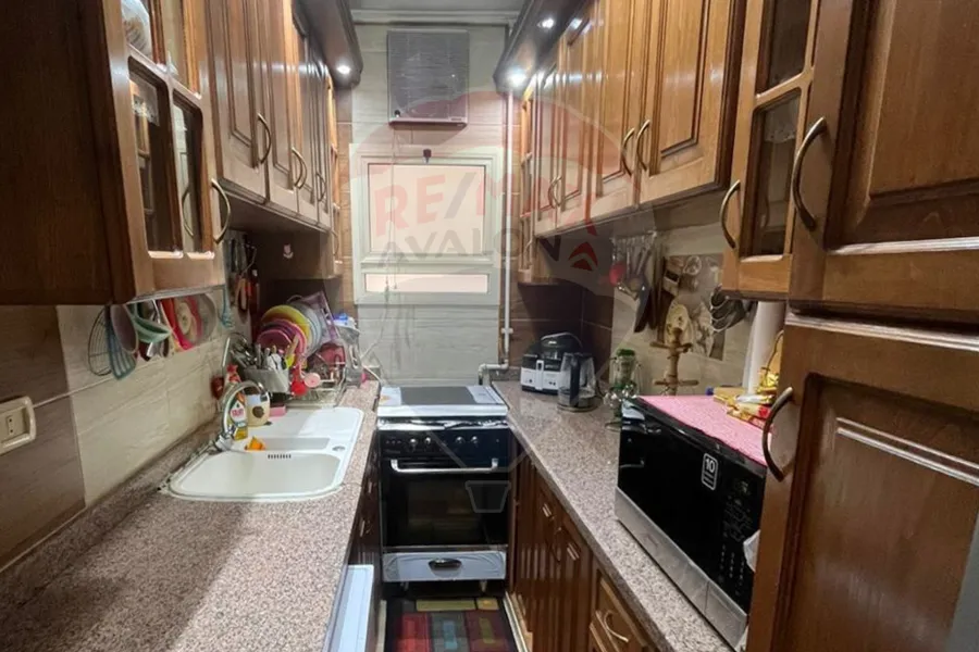 شقة للبيع 110 م زيزينيا  (ش اللاهوت)