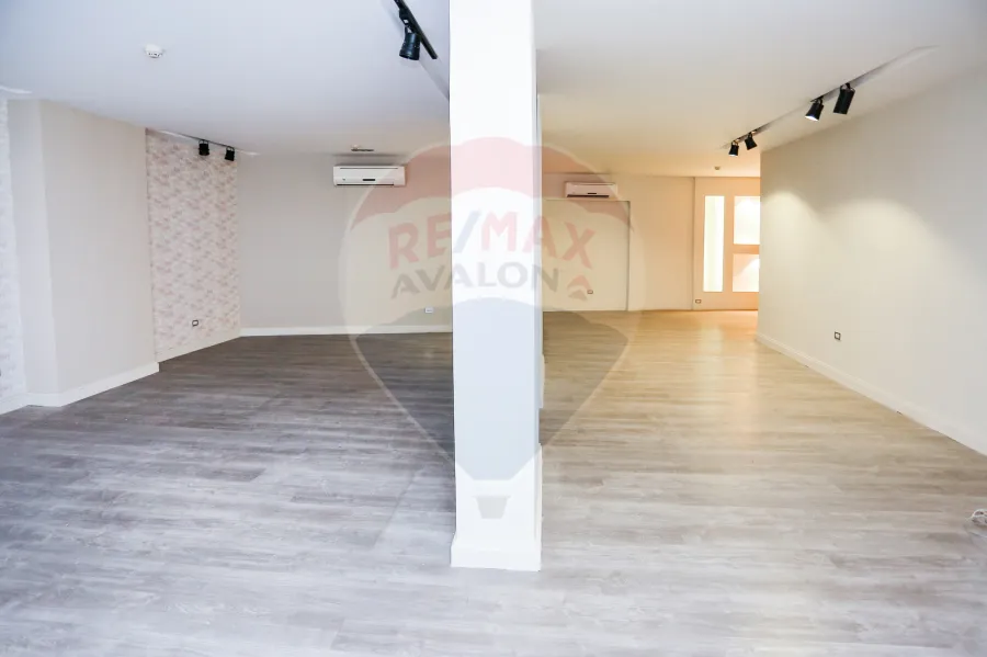 Shop For Sale 237 m Smouha (Elnasr Club St.) - Suitable For All Activities