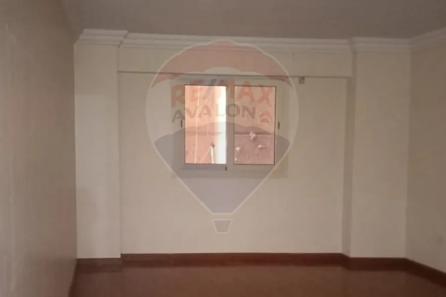 Administrative headquarters for rent 190 m Louran (behind Sumed Company)