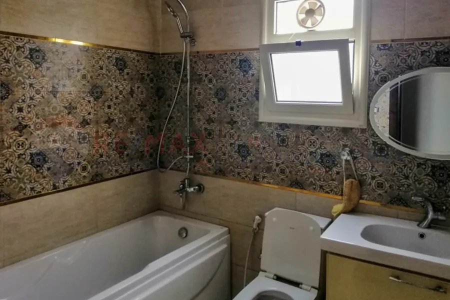 شقة للبيع 175 م رشدي (ش ابو قير)