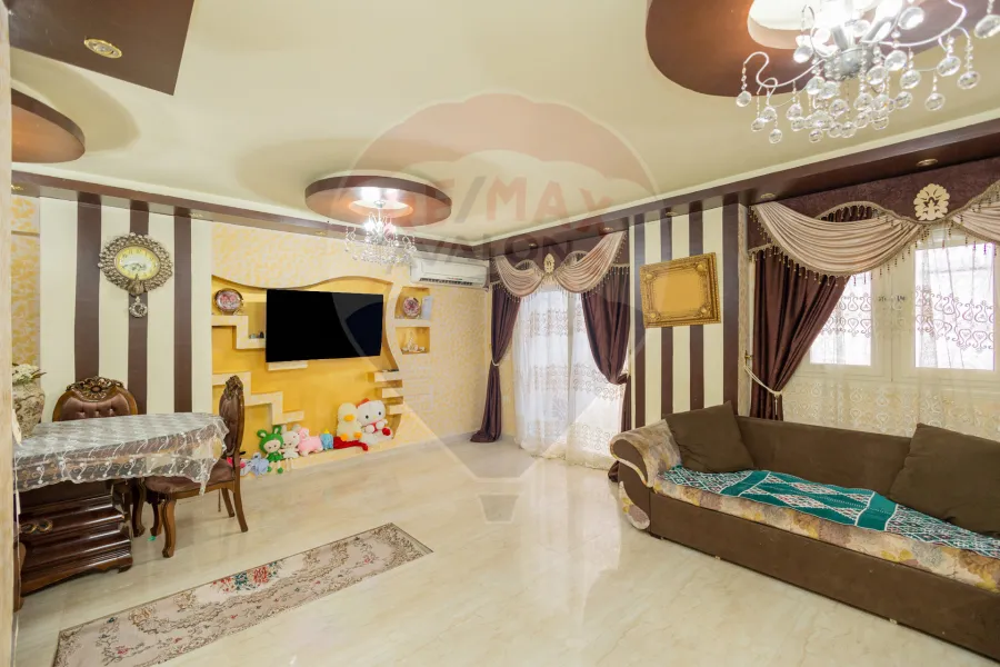 شقة للبيع 125 م ميامي (متفرع من ش جمال عبدالناصر)