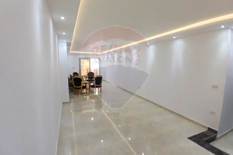 شقة للبيع  210 م جليم (ش مصطفى فهمي)