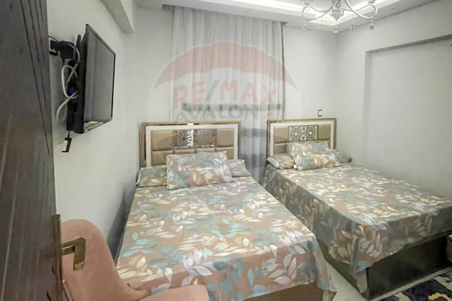 شقة للايجار 110 م سموحة (بجوار مول زهران)