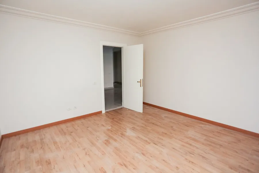 Apartment For Rent 290m Sporting