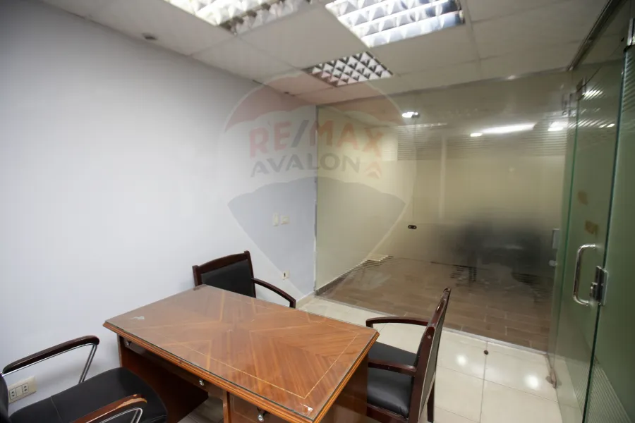 سطح تجاري للبيع 180 م سيدي بشر (ش علي هيبة )