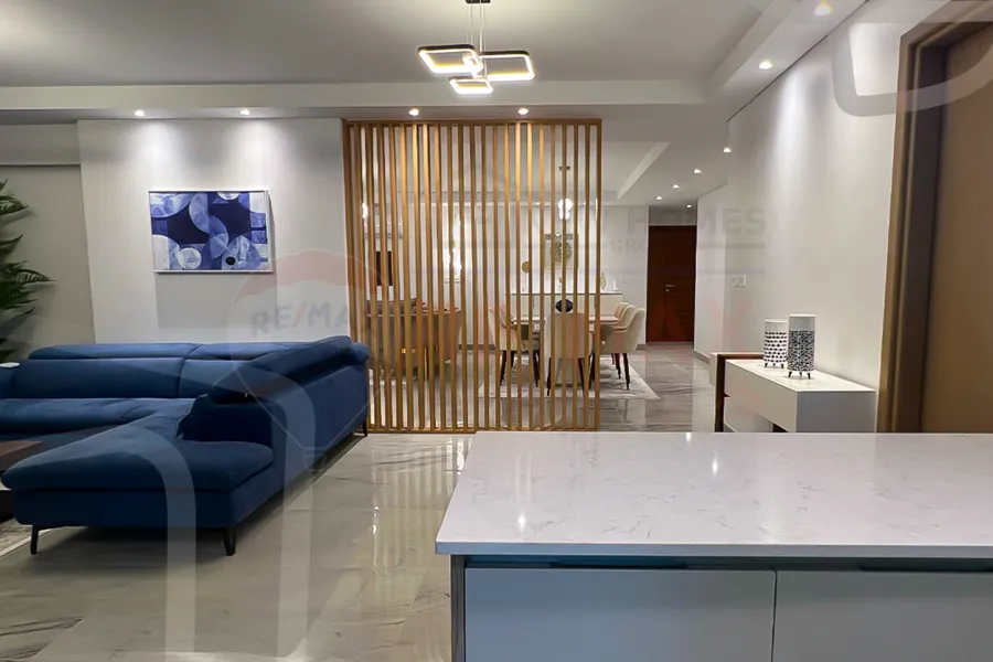 شقة للبيع 164 م سموحة (سكاي لاين)