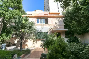 فيلا تريبلكس للايجار  480 م رشدي ( خطوات من شارع سوريا و البحر  )