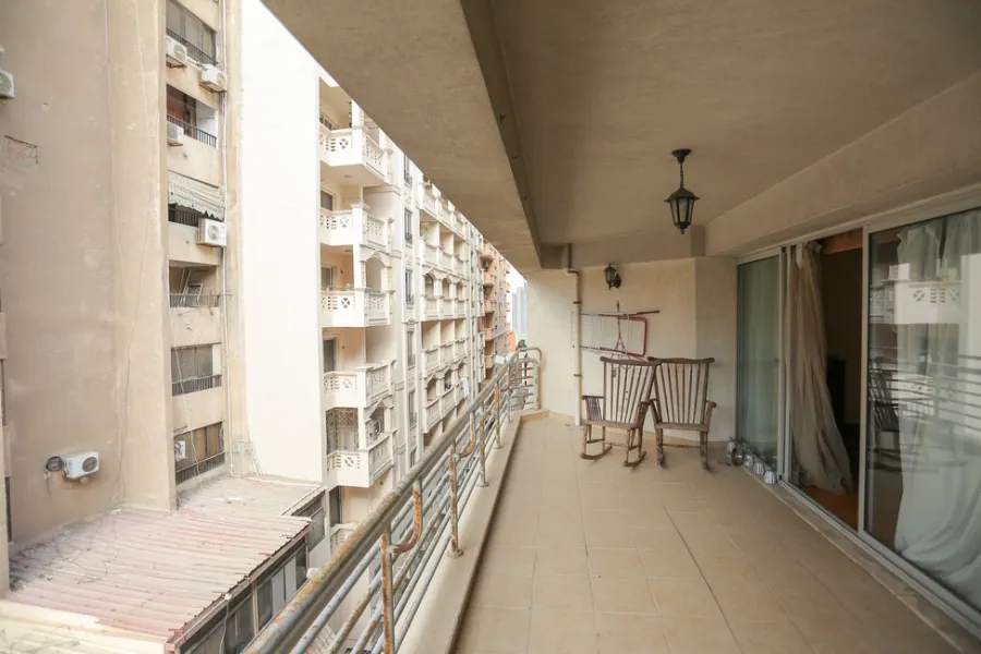 شقة للبيع 245م رشدي ( ش رشدي باشا - خطوات من ش سوريا)