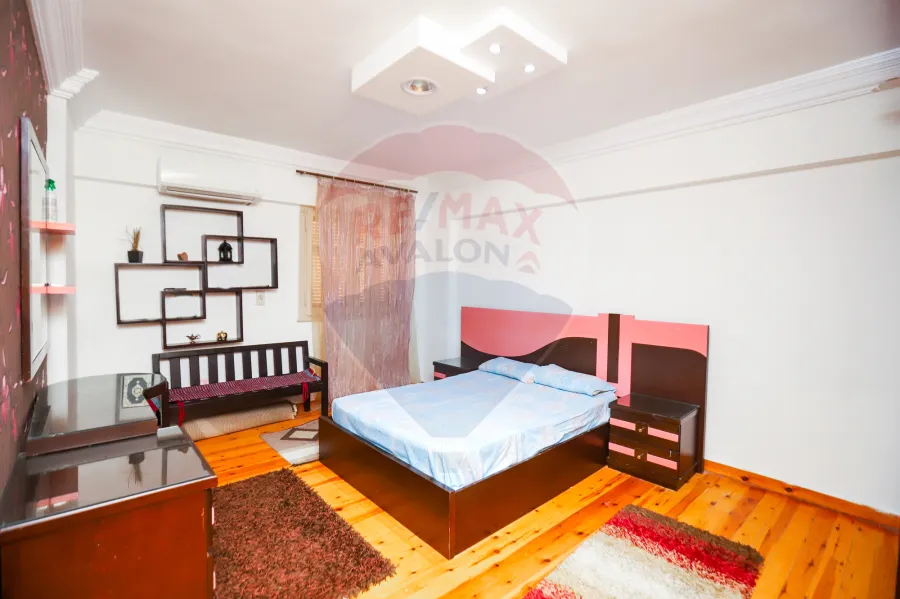 شقة للبيع 341 م سيدي بشر (شارع العيسوي الرئيسي)