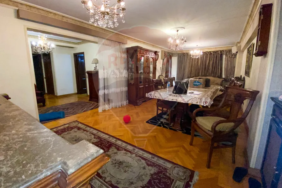 شقة للايجار 172 م مصطفى كامل (أمام كيروسيز مول)