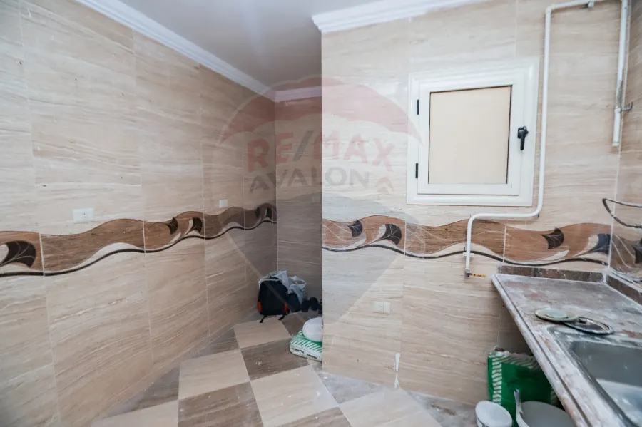 شقه دوبلكس للبيع او الإيجار 425 م لوران (متفرع من الاقبال)