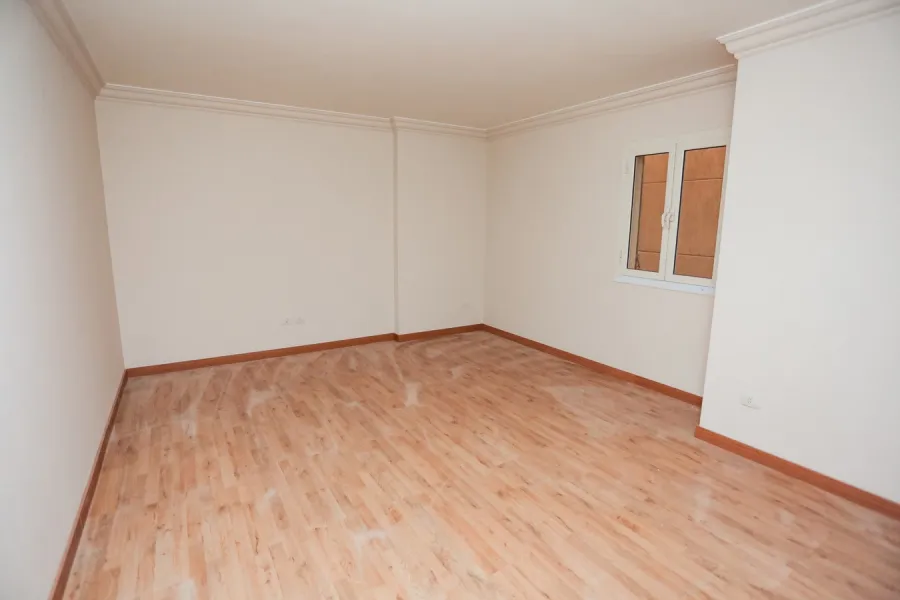 Apartment For Rent 290m Sporting