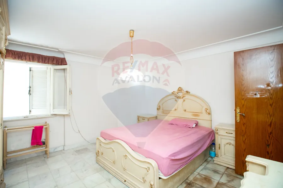 شقة للبيع 265 م رشدي (ش رشدي باشا)