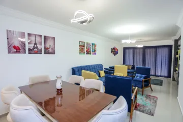 شقة للإيجار175م مفروش لوران (علي البحر مباشرة)