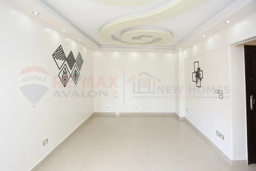 Apartment for sale 120 m Zizinia (Steps from Abu Qir St.)