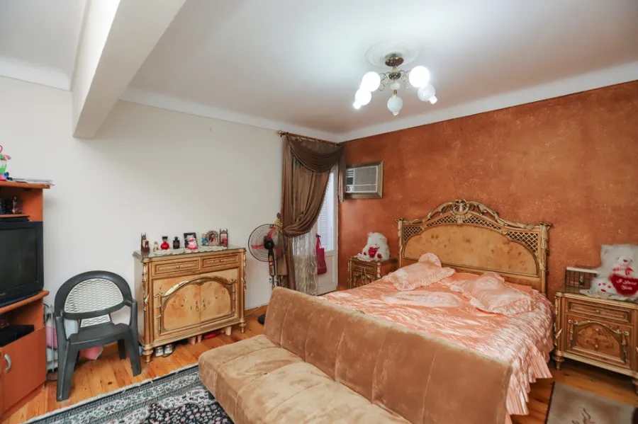 Apartment For Sale 185m Fleming ( El-Fath St. Directly on Tram Station)