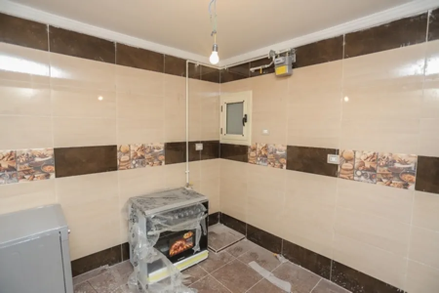 شقة للبيع 165م جليم (خطوات من البحر)