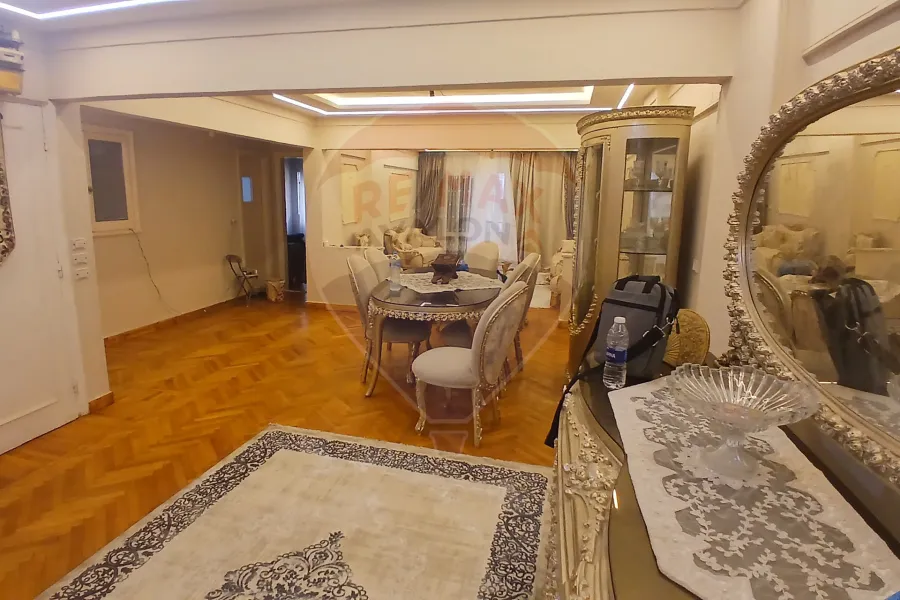 Apartment for sale 200 m Fleming (Mohamed Helmy Street)