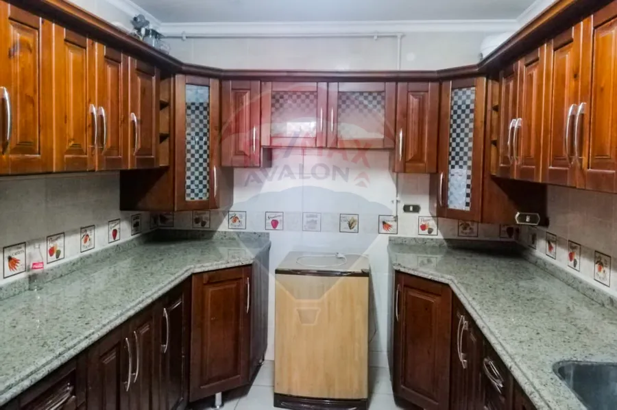 شقة إيجار 180 م سموحة (ش 14 مايو)