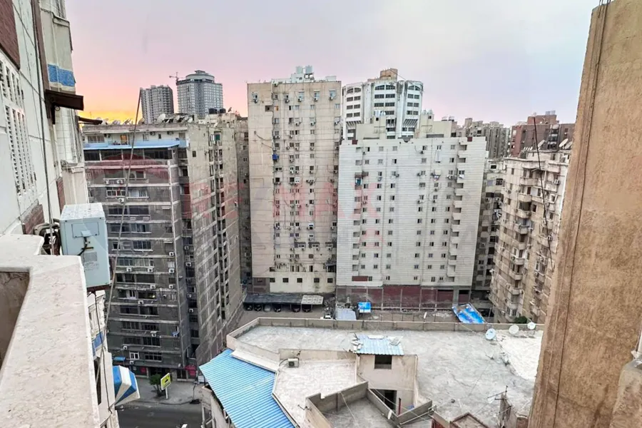 شقة للبيع 208 م رشدى (متفرع من ش أبو قير)