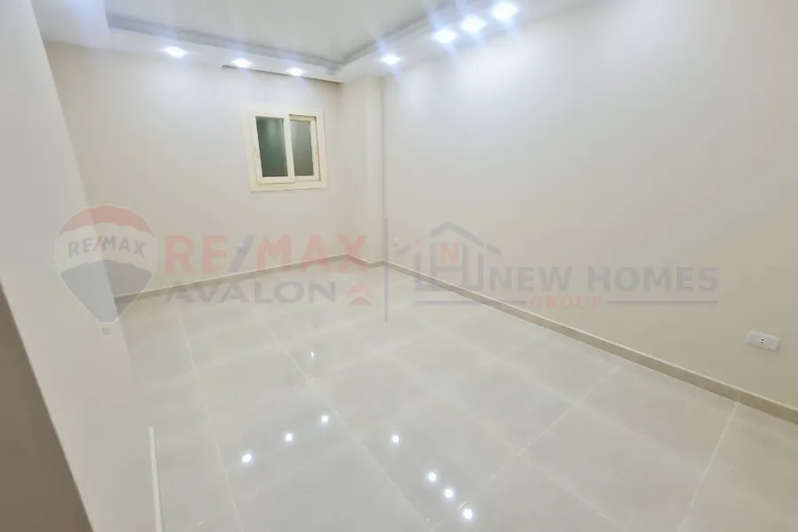 شقة للبيع 240 م بولكلي (ش وينجت)