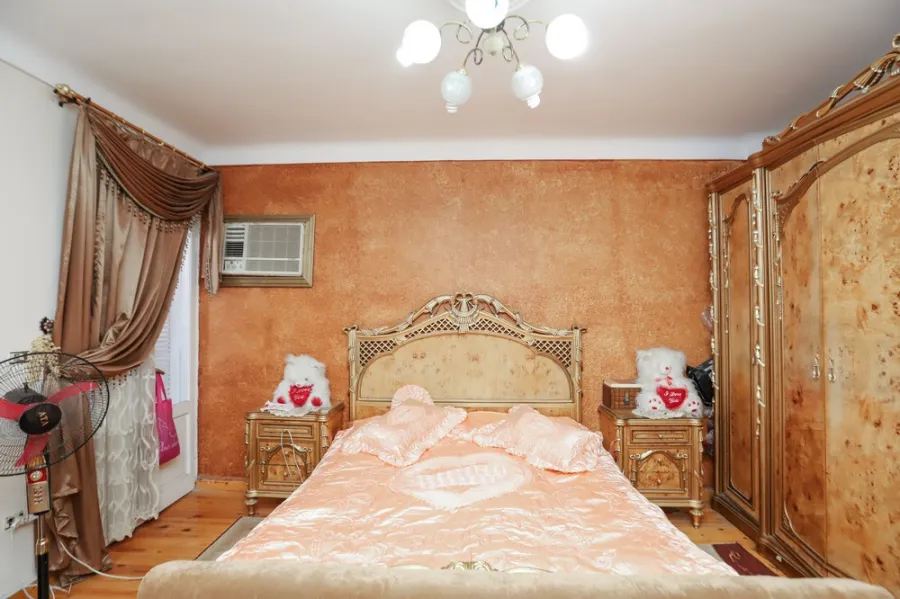 Apartment For Sale 185m Fleming ( El-Fath St. Directly on Tram Station)