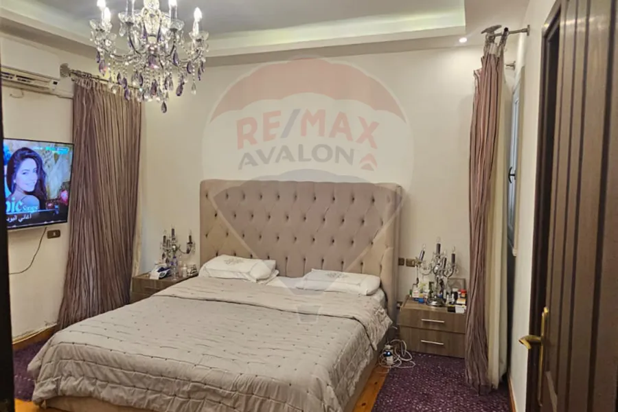 شقة للبيع 155 م رشدي (امام كبروسيز مول - عماره براند)