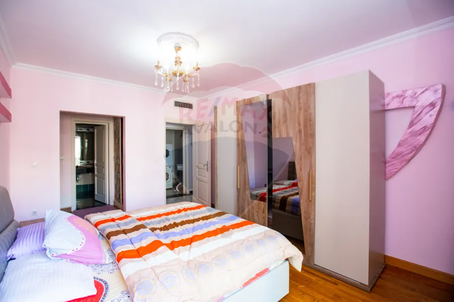 Furnished apartment for daily rent 267 m San stefano (Four seasons)