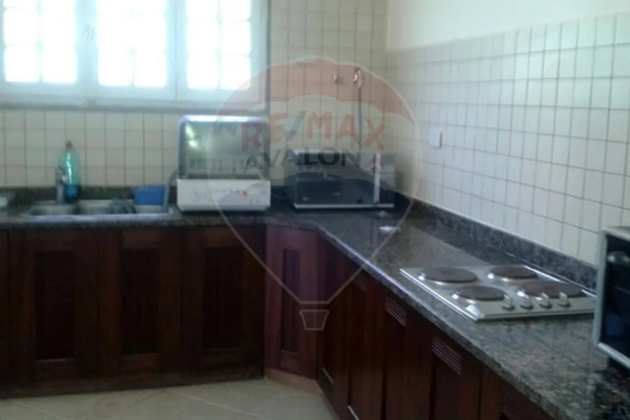 فيلا ستاند الون للبيع (مارينا جاردنز) 1,000 م