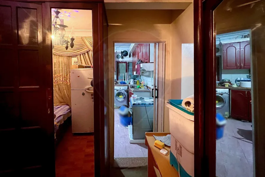 Apartment for rent 180 m Tharwat (in front of tram)