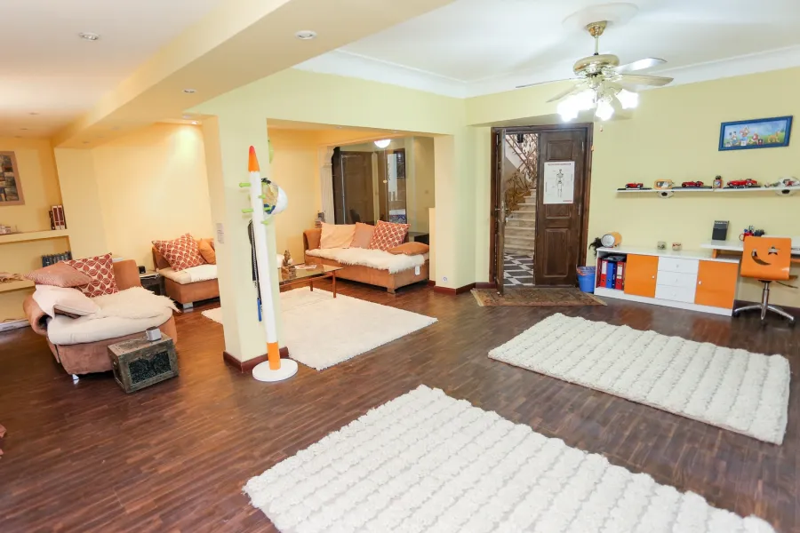 Villa for sale 700m King Marriott (Compound Bostan Mena)