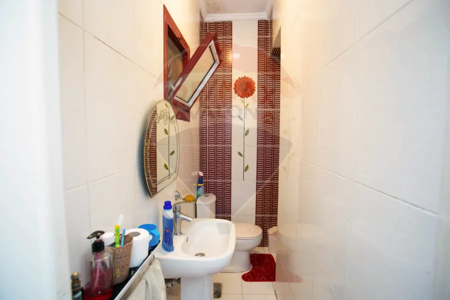 شقة للبيع 135 م سموحة ( ش بهاء الدين الغتوري )