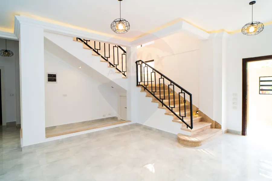 فيلا للبيع 375 م كينج مريوط (كومباوند الواحة الخضراء)