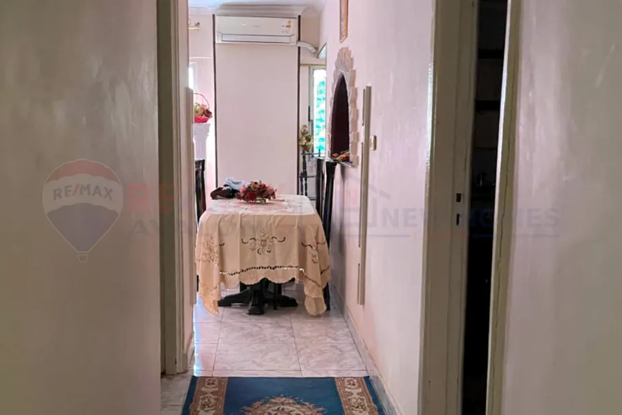 شقة للبيع 100 م سبورتنج (ش بور سعيد مباشرة)