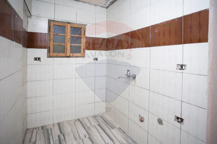 شقة للبيع 125 م محرم بك (ش زين العابدين)