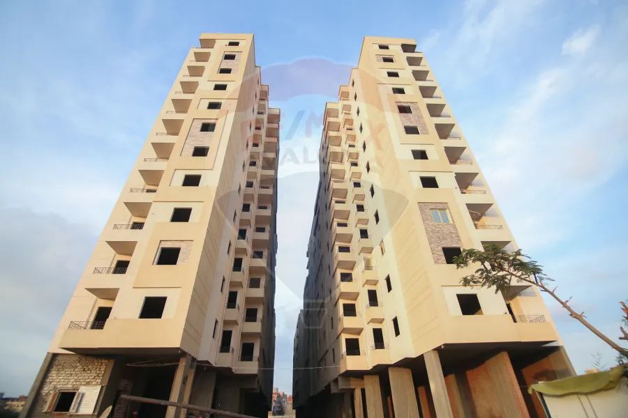 شقة للبيع 146 م سموحة الجديدة (كمبوند اب تاون )