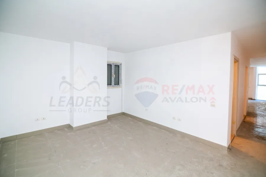 Apartment for sale 150 m Saba Pasha (branched from El Geish Road)