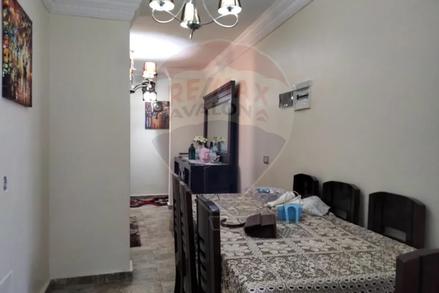 شقة للبيع 105 م بوكلي (ش لافيزون)