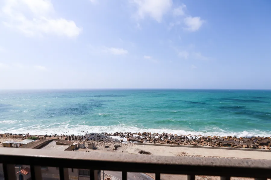 شقة للايجار مفروش 140 م ستانلى (على البحر مباشرة)