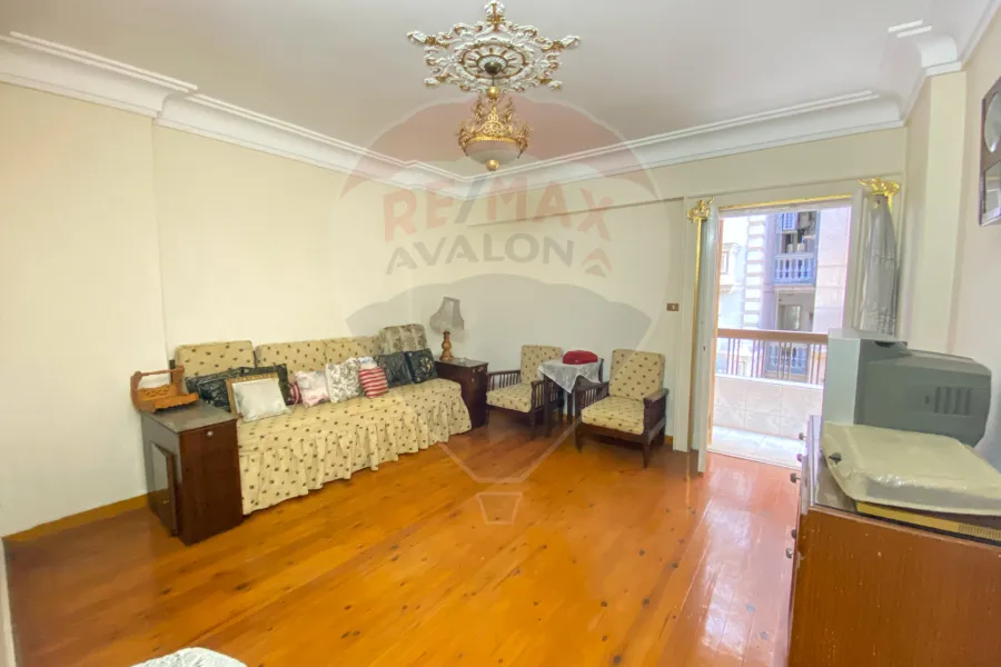 شقة للإيجار 200 م رشدي (ش الإسماعلية)