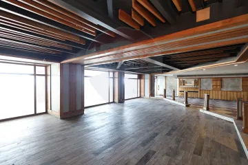 محل دوبليكس للإيجار 1030 م سيدي بشر  (علي البحر مباشرة)